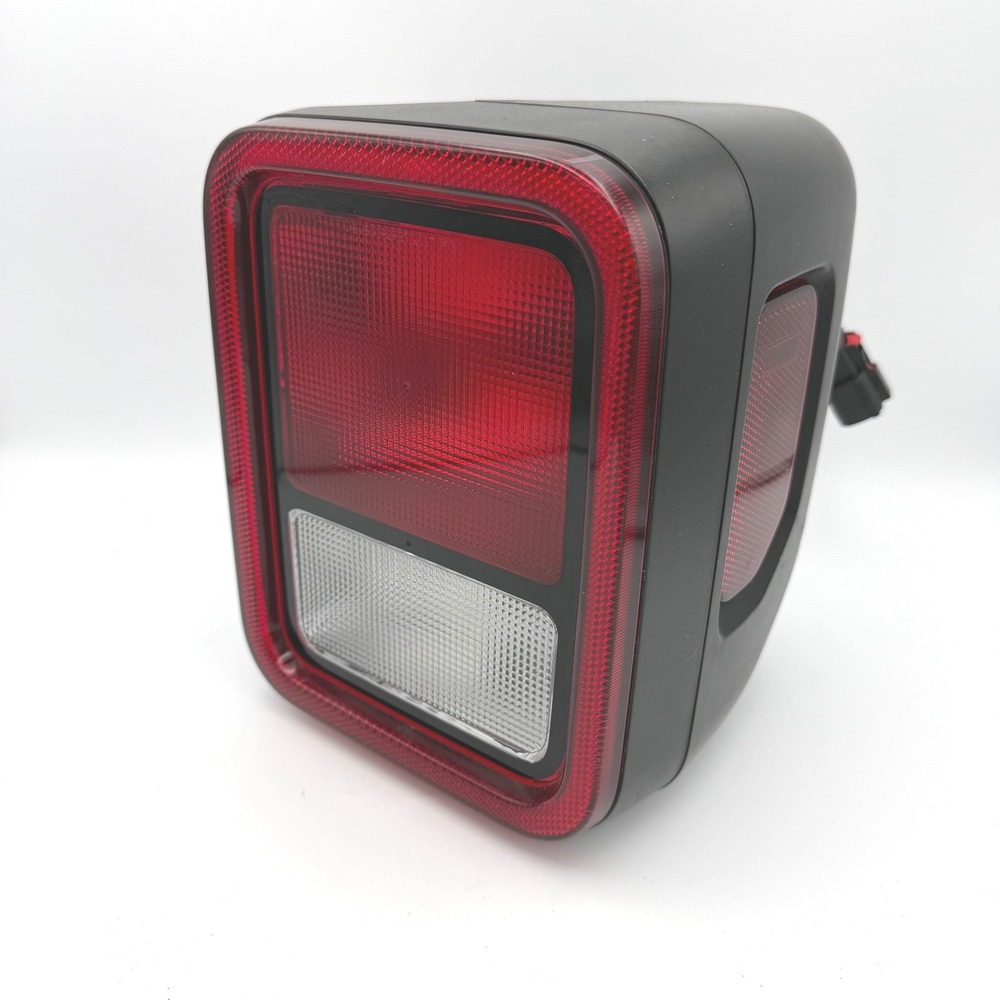 JEEP GLADIATOR TAIL LIGHT RIGHT PASSENGER 2020 2021 2022 2023 2024 68336576AF